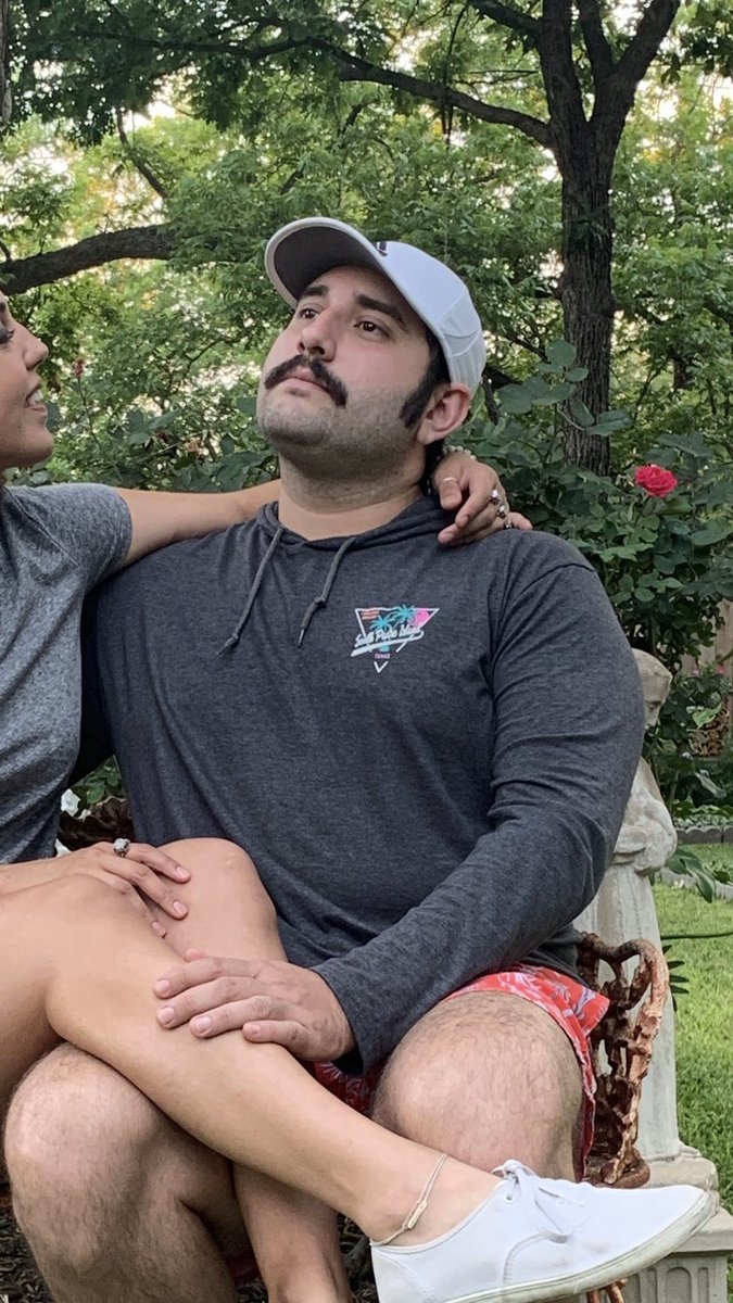 VicsGotsecrets's tweet photo. ...went from 30 to 16 real quick 😂 #Quarantine #Mustache #ILikeThatFace #Hawt #QuarantineStache2020 https://t.co/4VBmWQ8aDV