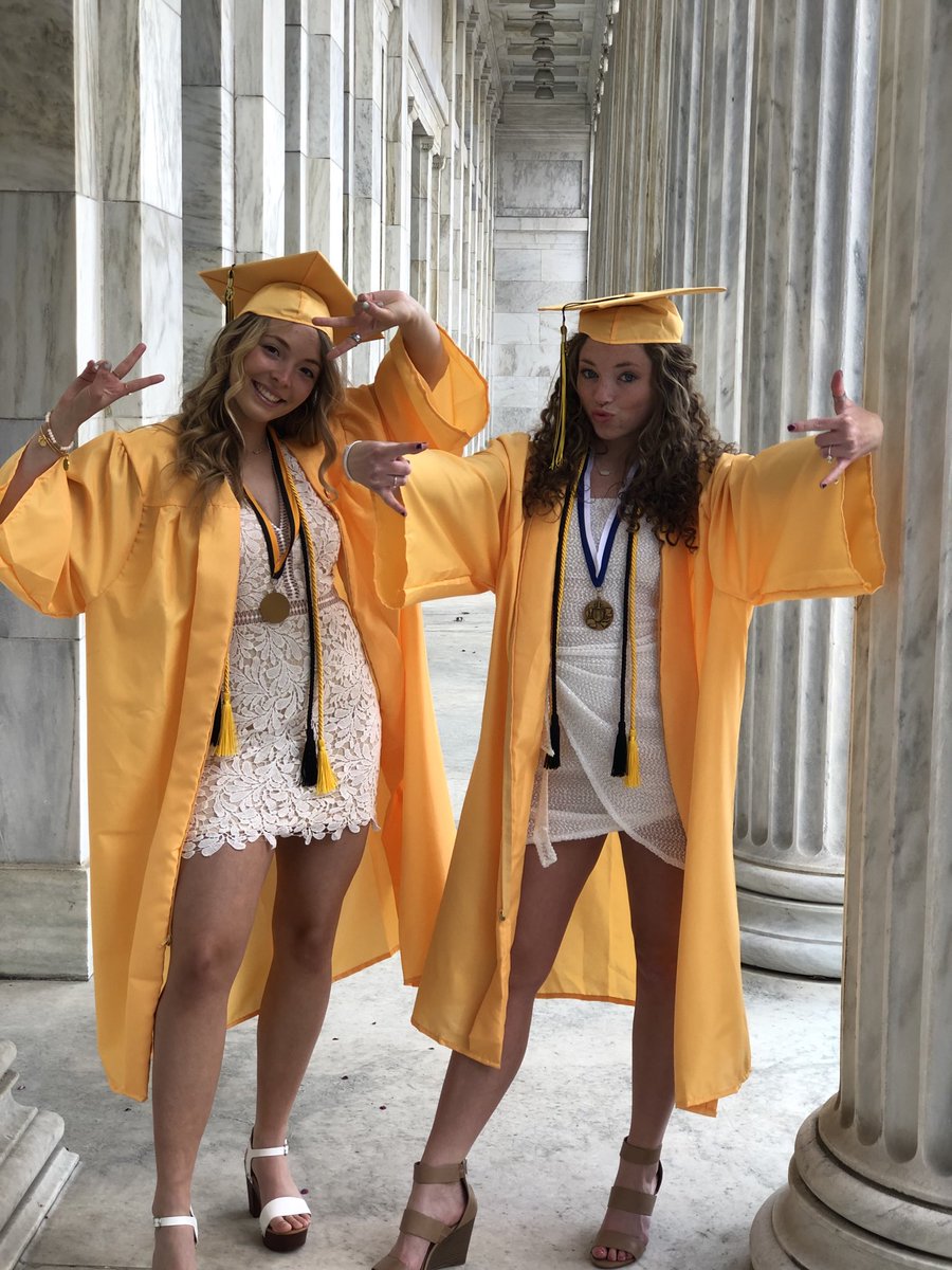 Amypowe74821633's tweet photo. Early celebration for these two . Love you girls!!❤️❤️⁦@georgiapowell25⁩ ⁦@ssaddieeeeee⁩ https://t.co/2dZxsUvIAj