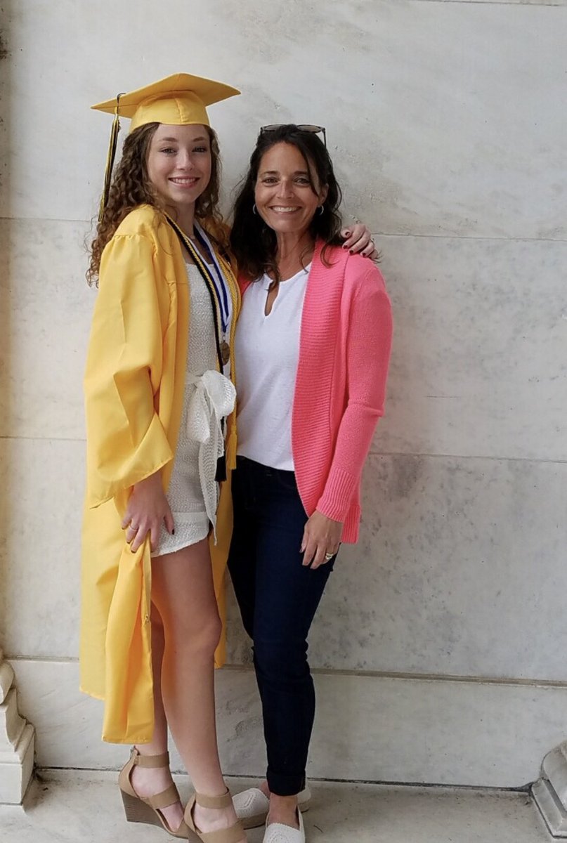 Amypowe74821633's tweet photo. Early celebration for these two . Love you girls!!❤️❤️⁦@georgiapowell25⁩ ⁦@ssaddieeeeee⁩ https://t.co/2dZxsUvIAj