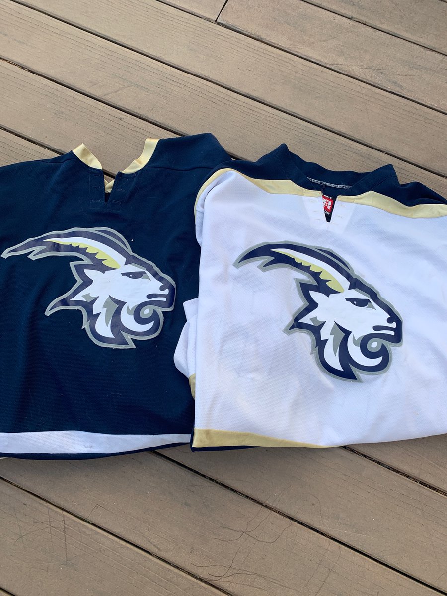 NBCSCameraGuys's tweet photo. The end of an institution: The New England Senior Hockey League is shutting down after 40 years.  Shoutout The Scapegoats-the best D-league squad ever.  The NESHL gave us this gem from vintage Deadspin as well.
https://t.co/zU2SVIABKF https://t.co/qOf4O8nKSN