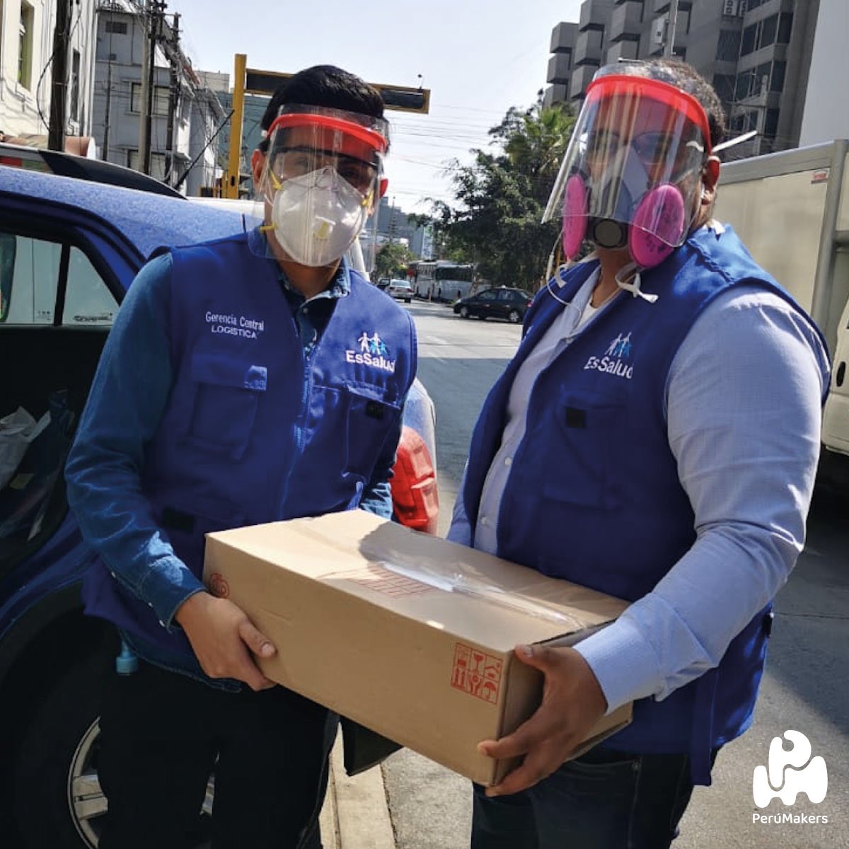 perumakers1's tweet photo. LLEGAMOS A INEN (Instituto Nacional de Enfermedades Neoplásticas) Gracias a nuestra comunidad que con amor y compromiso se esfuerza día a día para hacer llegar los escudos Faciales 🦾♥️🚨🇵🇪 https://t.co/AzCgcMBJ1C