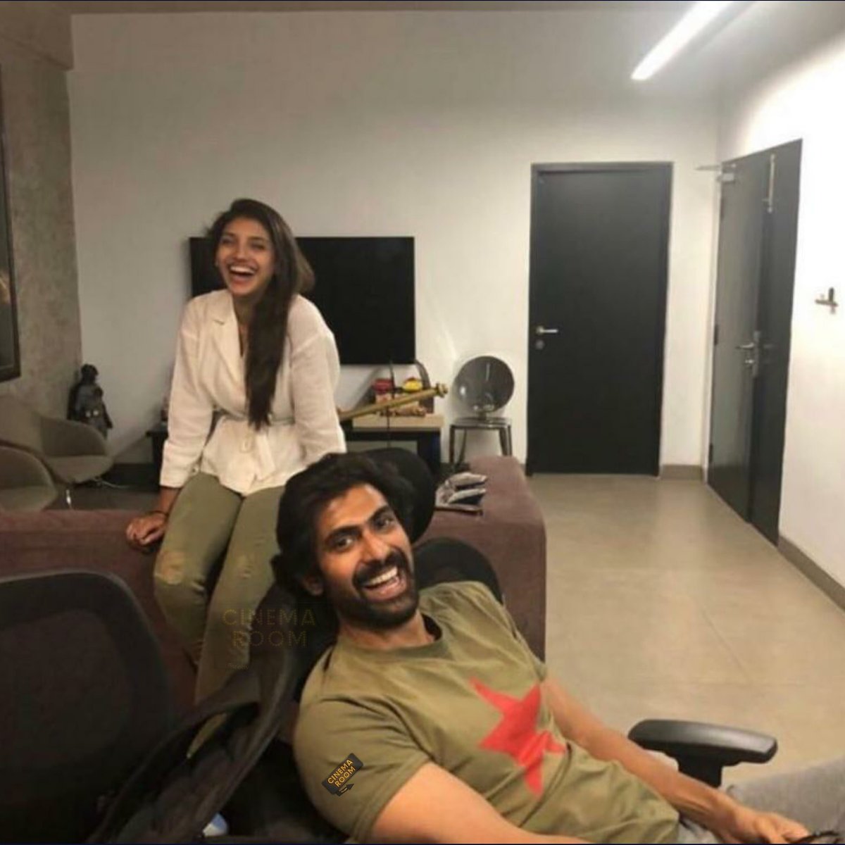 RoomTelugu's tweet photo. At Dew drop design studio...
#RanaDaggubati #MiheekaBajaj https://t.co/XqpCPw3Wdx