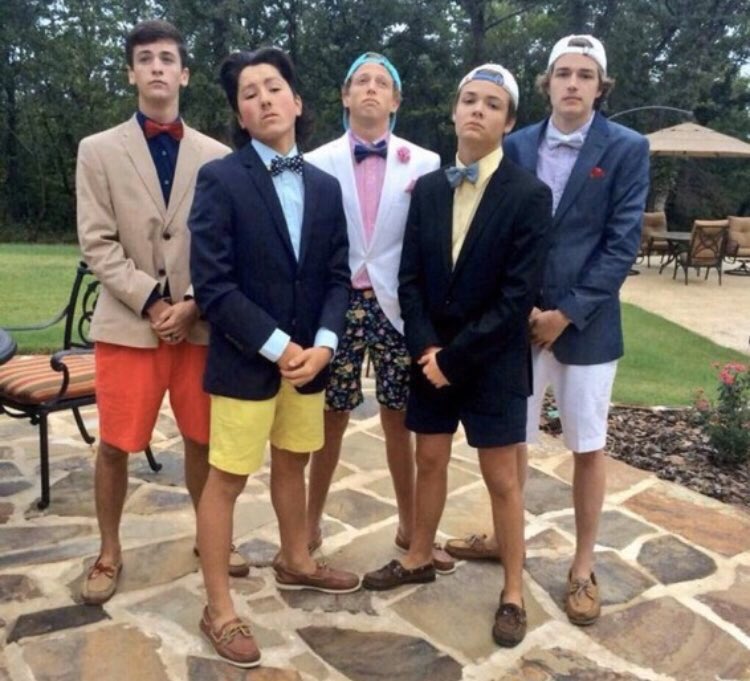 “6ix9ine is a snitch bro he violated street code”