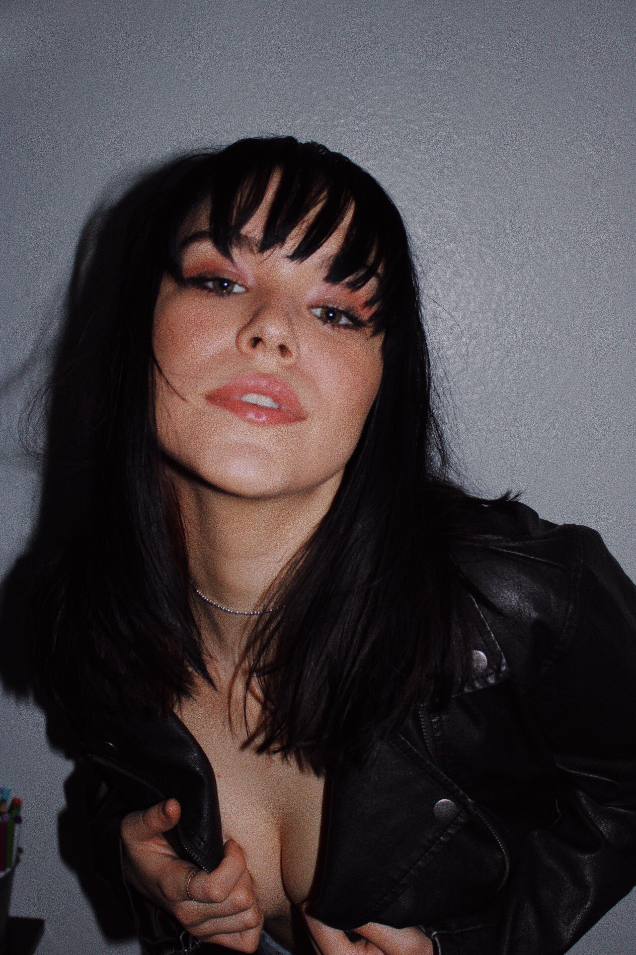 UPSAHL on X: Apparently holding your boobs decreases stress by 70%. Hang  on people, we're getting through this quarantine!! t.cozxNbuj8W4P   X