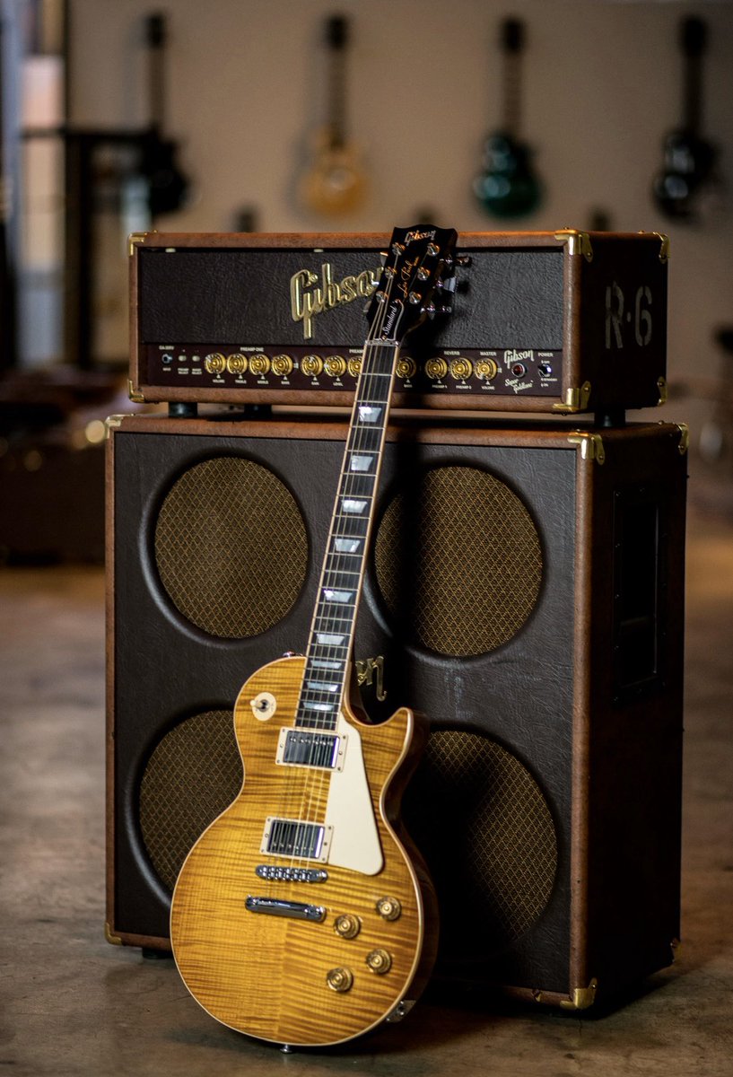 gibsonguitar's tweet photo. What song would you play with this set up? #gibson #theoriginal https://t.co/xRdSk3nvBX