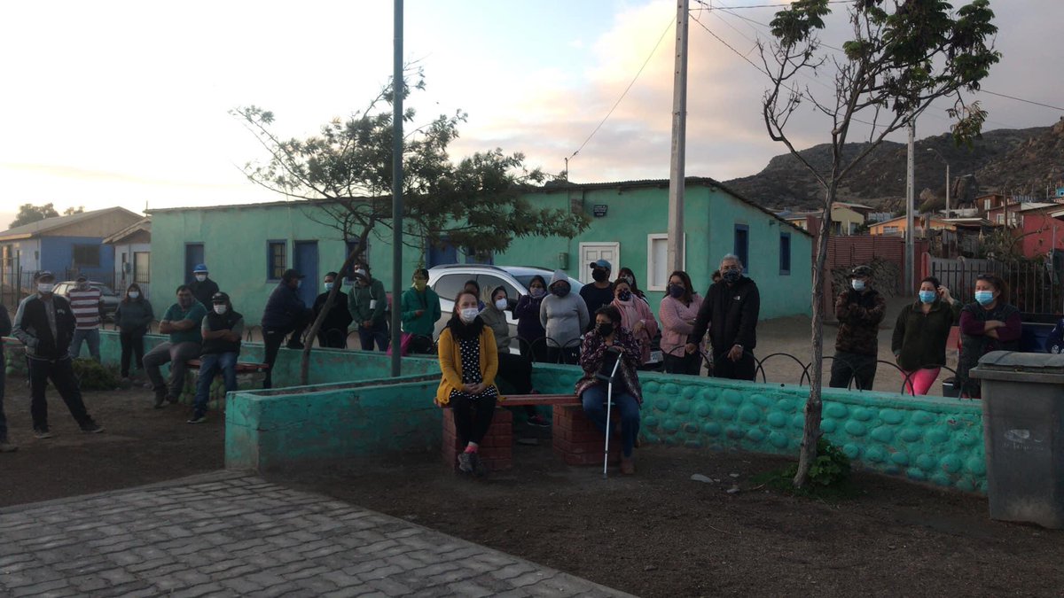 Esta tarde, <a href="/YERKO_ALCALDE/">YERKO GALLEGUILLOS</a> lideró junto a <a href="/PabloHermanH/">Pablo Herman</a>, seremi del <a href="/MOPCoquimbo/">Seremi MOP Coquimbo</a>, una importante reunión con la comunidad de #Chungungo para definir acuerdos sobre las obras de pavimentación de la Ruta D-190 🚧🛣