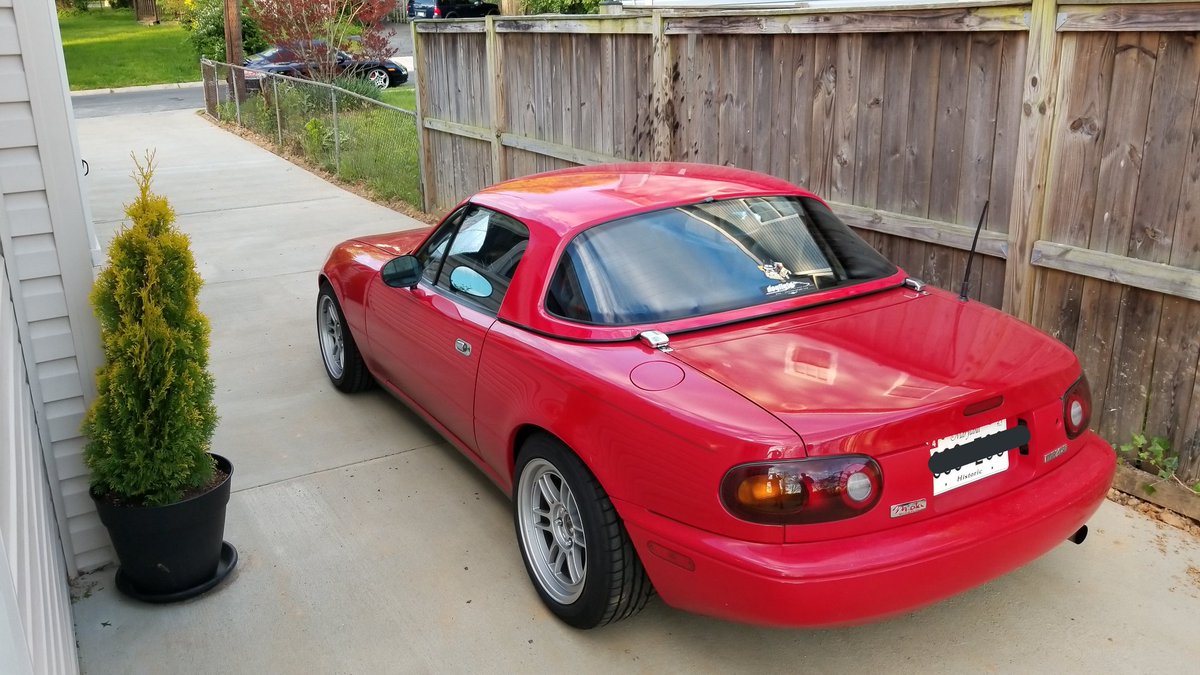 neokaitiger's tweet photo. It's so good to have my driveway finished &amp; have the Miata back at home https://t.co/H1f9MTfaqj