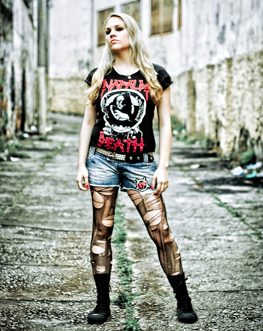 prikanervosa's tweet photo. 2012 the first photo session of Nervosa.
2012 a primeira sessão de fotos da Nervosa
#nervosa #guitarist #kramer #kramerguitars # gibson #pedrone #pedroneamplifier #tiaflex #sgstrings #izzomusical #espacosom #knoxtattoo #thrashmetal #deathmetal #metal #rock #nervosathrash https://t.co/0PsgTt1D8l