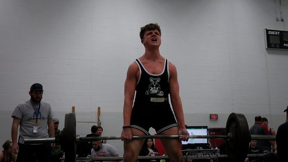 KDPOWERLIFTING's tweet photo. Senior K-D Powerlifter @eck2001_ Eric Koffenberger had some great improvement throughout his career!

It even helped him in Track &amp; Cross Country!

Best Lifts:
Squat - 220
Bench - 160
Deadlift - 350

Thank you Eric! 
We will miss you!
#GiveMe2ClapsAndARicFlair https://t.co/nWhrFH2hYY