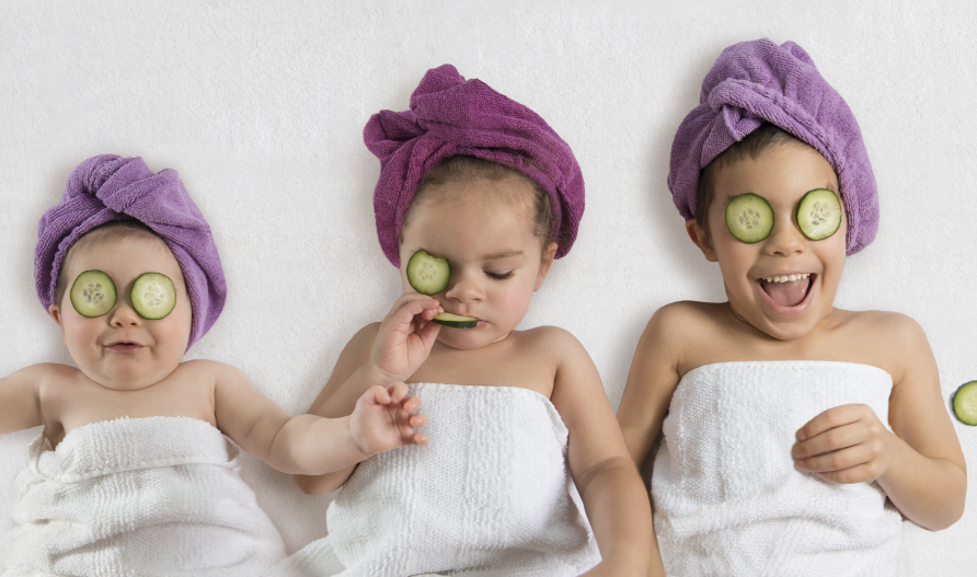 DAY 3 💕self-care💕  tips. Yesterday we looked at the "barriers" to #selfcare.

QUICK #selfcaretips to help you relax and centre yourself - Take a moment to close your eyes and follow your breath for 1-2 minutes. And you can do that several times during the day! 💕