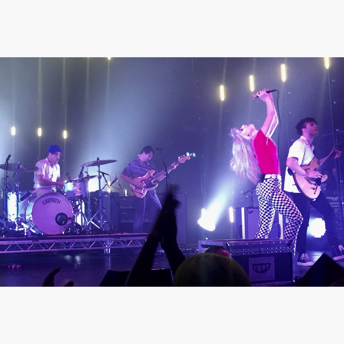 Shell_ox's tweet photo. been a @paramore fan for 13 years & AL shows have been my favourite so far.out of the five magical AL shows i was at the first show of tour #1 in Dublin & tour #1 show in Copenhagen have a special place in my heart♥️
@paramore @yelyahwilliams #3YearsOfAfterLaughter https://t.co/2xew7OF7xF