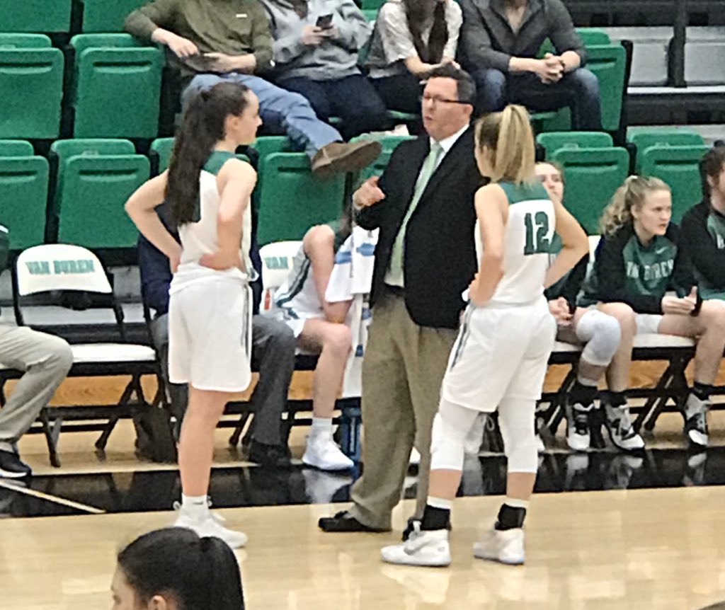 bailee_woodard's tweet photo. big thanks to the coach that taught me all I know. you’re going to be missed, but couldn’t have imagined playing for anyone else. you have impacted many of us players & the community as a whole. good luck on the new job coach! #goVB @vbladypointers @hoops365 https://t.co/PCkWEjw7Zh