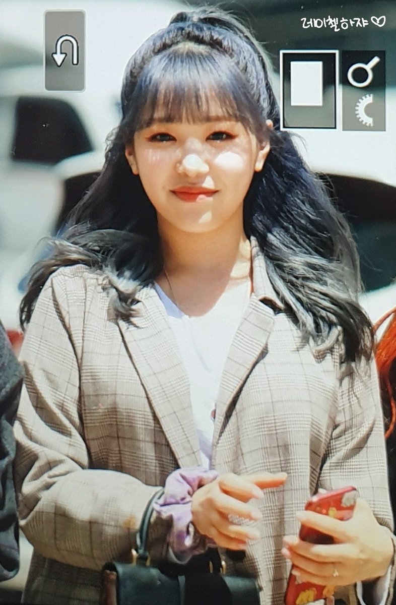 000828com's tweet photo. 200513 히든트랙 출근 에이프릴 레이첼 프리뷰

우리첼💙💙 넘나 귀여워서 돌아버려 😫

@APRIL_DSPmedia

#에이프릴 #APRIL #레이첼 #성나연 #レイチェル #Rachel #LALALILALA #라라리라라 https://t.co/bZqWtVDQbm