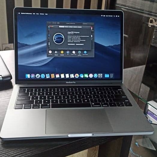 trafficbutter's tweet photo. #CleanLikeNew Macbook Pro 13 2018 Touchbar #OnlyOneinstock 🔥🔥🔥
256GB Ssd
8Gb ram
Core i5 @2.3ghz🔥
See more => https://t.co/ALEpiZ865T
To order, call or whatsapp 08120654721 or DM @gadgetfreakzng https://t.co/2I13x3vKvM