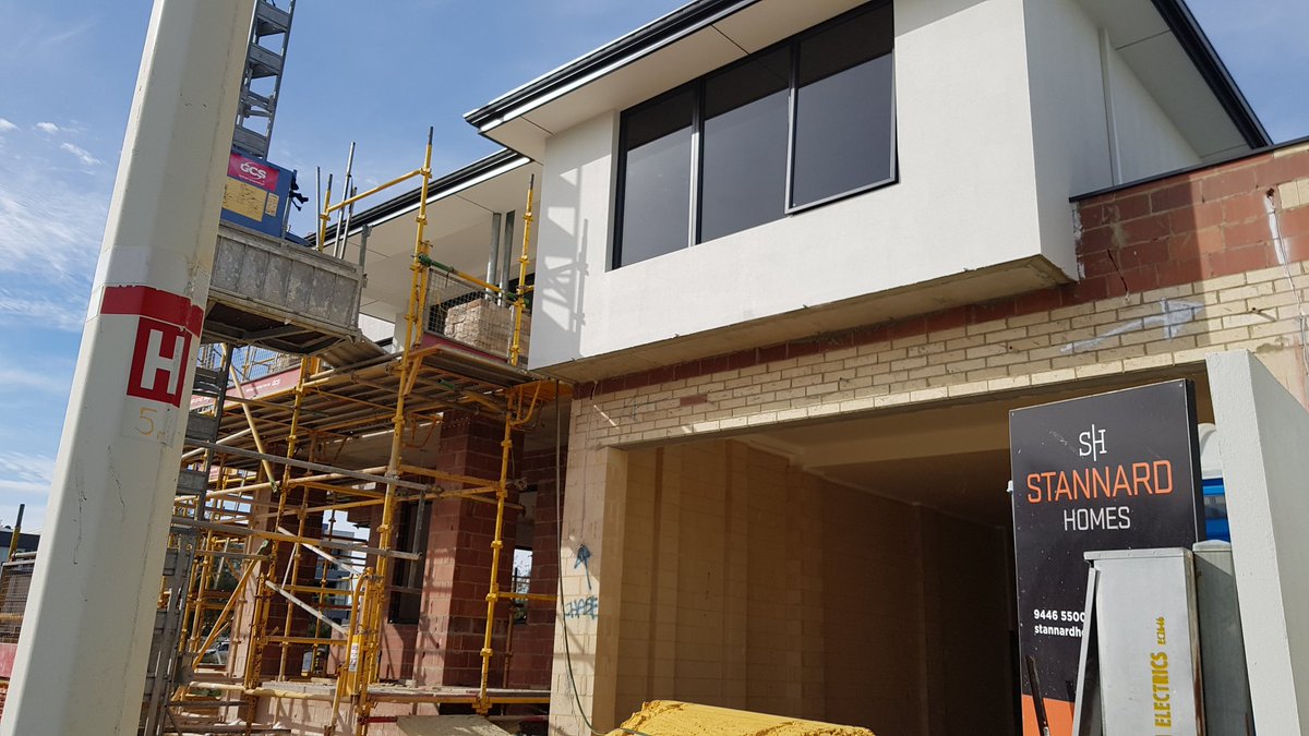 CauseranoTiling's tweet photo. Ross doing mitres on the scaffolding, tiling the outside of this #Perthluxuryhome on the canal in #PortCoogee for #StannardHomes. More of this beauty to come...
#perthtiler #perthtiles #Perthbuilders #portcoogeemarina #Perth https://t.co/pubk1c7khE