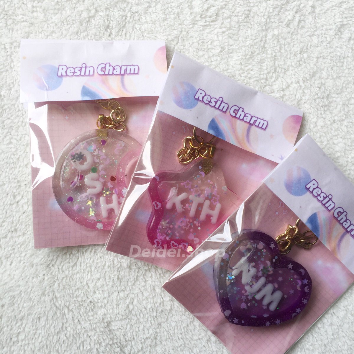 Help rt/like🙏🏻💜

OPEN PRE-ORDER LETTER CASE, GRIPTOK RESIN, PHOTO KEYRING, RESIN CHARM

⚠Close Po tanggal 24 Mei 2020⚠️
📌pengerjaan 5-8 hari setelah close po

Harga dimulai dari 8.500 sampai 45.000✨
[GIVEAWAY DIBAWAH THREAD INI]