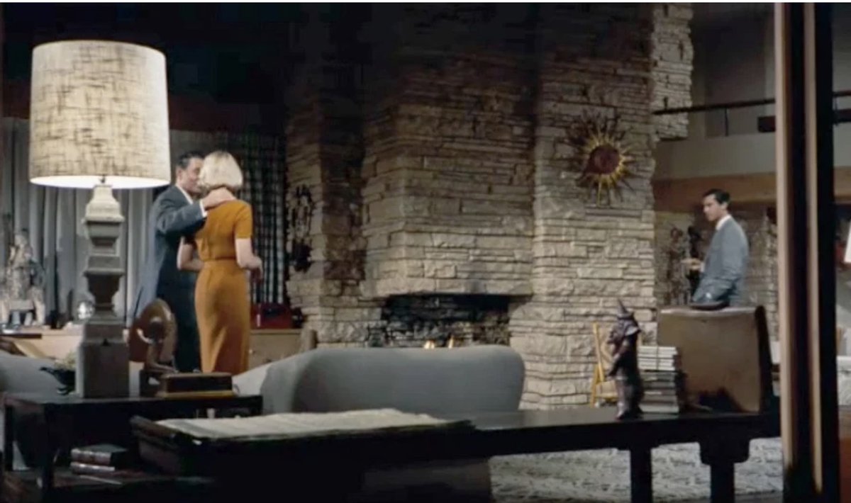 SirJonoRose's tweet image. #ArchitectureMovieChallenge 

Day 13 - Freebie

The Vandamm House - North By Northwest (1959) Unfortunately its just a set and matte paintings, but I love this Frank Lloyd Wright inspired design.