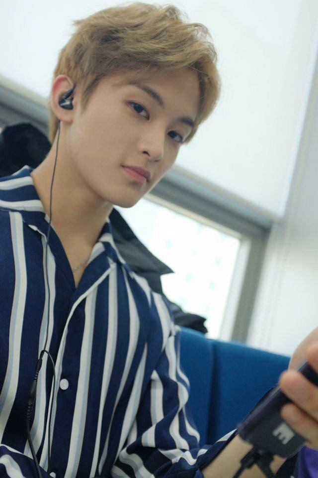 mark lee in stripes; a much needed thread