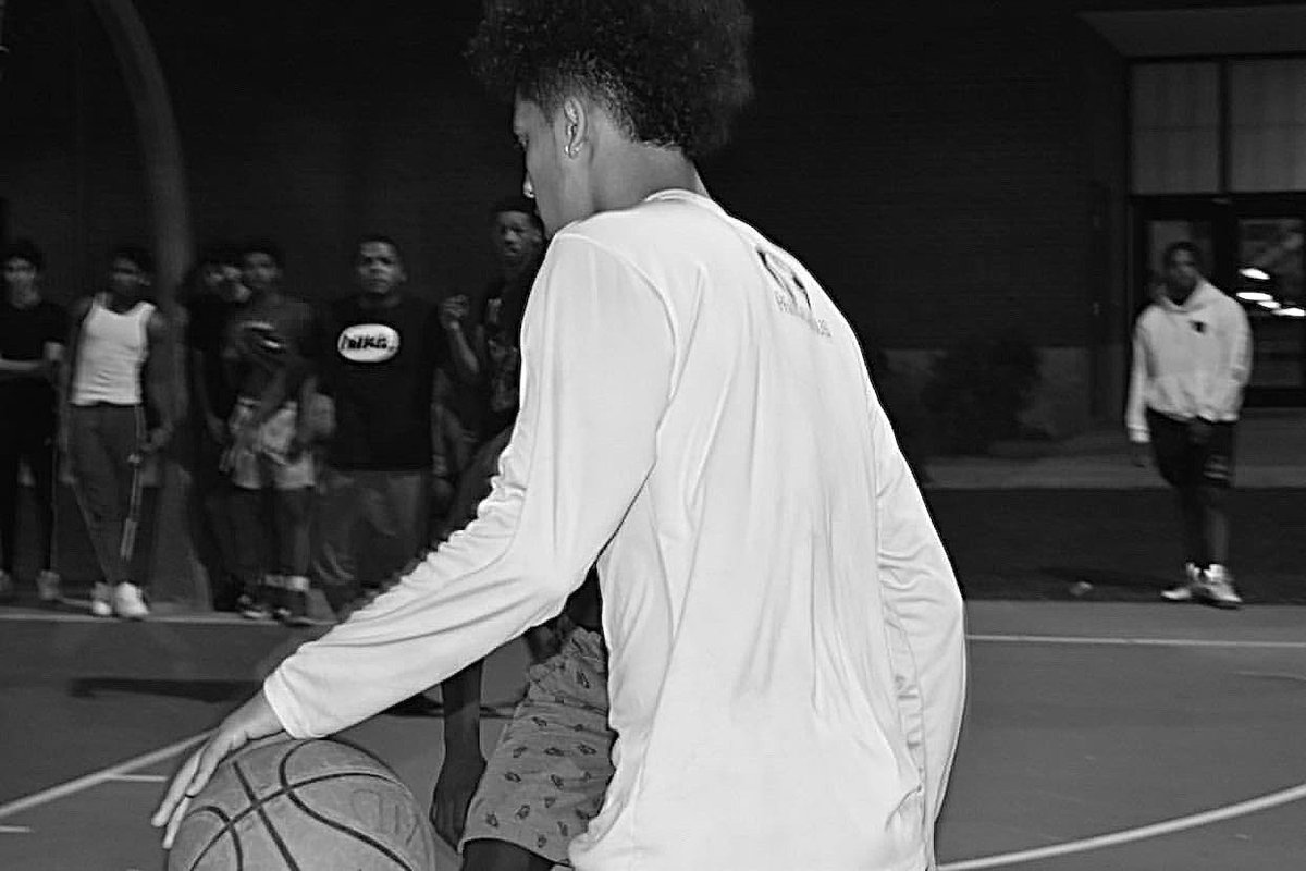 camwilderr's tweet photo. 🖤🏀 https://t.co/DwbHeheyHB