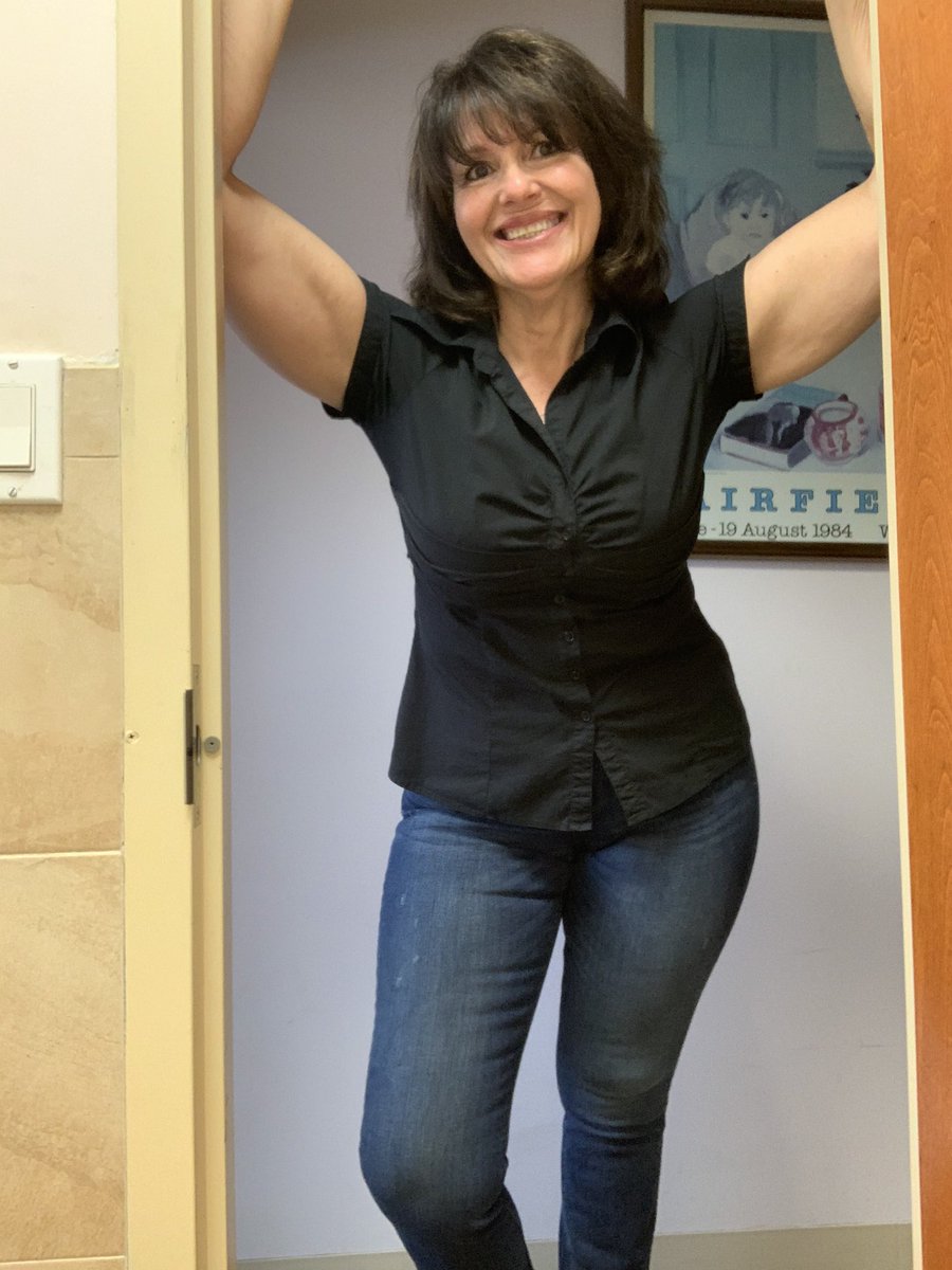 BronxGal62's tweet photo. My guy gave the thumbs up on heels and jeans ππ»#jeans #theystillfit #HeelLover #PositiveVibes #Smile https://t.co/BHi84JIWxg