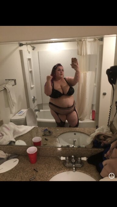 I felt sexy asf in this!!! 😛😛😛 *sellingnudes *buyingnudes *buyingcontent *sellingcontent *premiumsnapchat