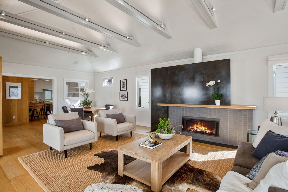 TheRealDealSF's tweet photo. Thanks for checking out quick Tour Tuesdays. Take a look at https://t.co/Jp46i3GmLU to find out more about the beautiful property on Filbert. https://t.co/a1yxeXfYnc