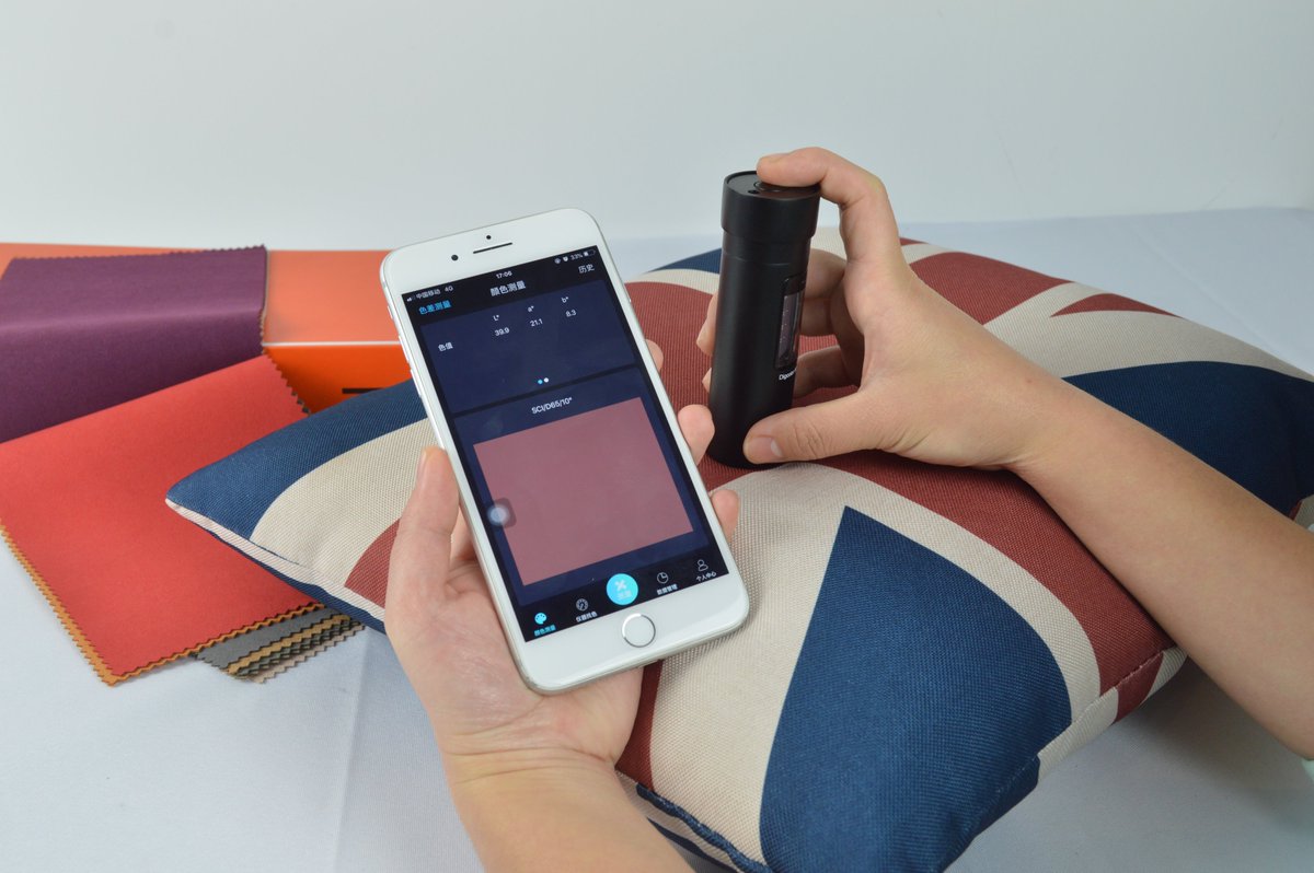ChnspecWinnie's tweet photo. CHNSpec launched new color matching tool "Colormeter Pro" this device can be used for standalone, also could be connected to mobile devices via Bluetooth and the Colormeter app, lightweight,conveninent, cheap , best choice of measuring colors https://t.co/clHHJVVQUm