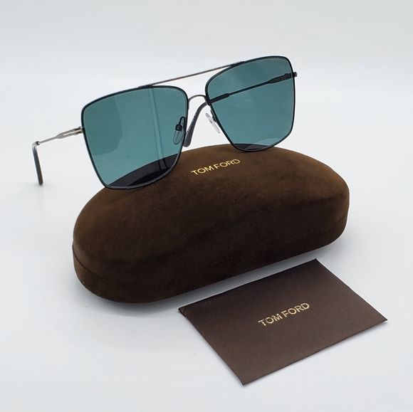 next_treasure's tweet photo. So good I had to share! Check out all the items I'm loving on @Poshmarkapp from @TheExpertMan_ @theveesup @iamforevermuse #poshmark #fashion #style #shopmycloset #rayban #tomford #driversedge: https://t.co/qheS7v51gy https://t.co/Uc4BJwixBN