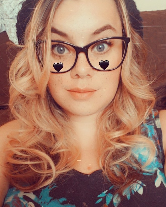 rothgirl17's tweet photo. I guess I need to get me some real face freckles!
#curledhair #curlsecret #blonde #sunshine #boredinthehouse #feelingmyself https://t.co/hmDGnayx11