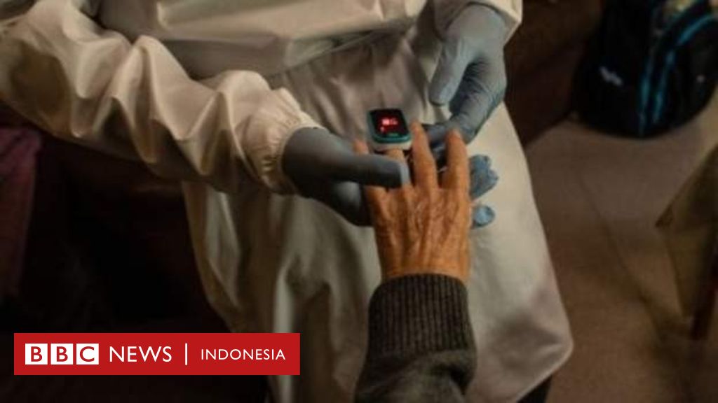 BBCIndonesia's tweet photo. Seorang perempuan berusia 113 tahun - diyakini sebagai perempuan tertua di Spanyol - telah sembuh dari paparan virus corona. Ini artinya dia sudah bertahan hidup sejak pandemi flu Spanyol pada 1918-1919 dan Perang Saudara Spanyol pada 1936-1939. https://t.co/GXhIwXDhJO https://t.co/JXocRbcUcN