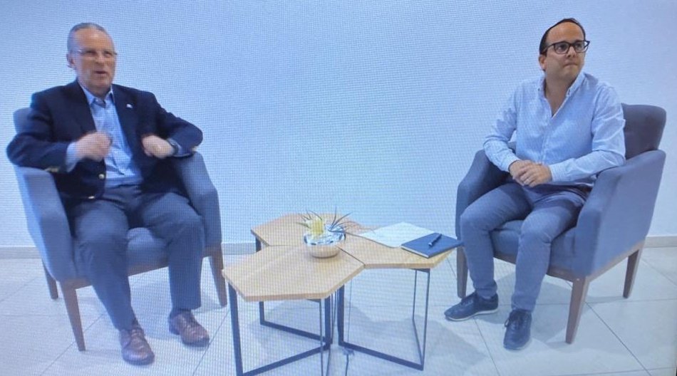 En la mañana <a href="/JoseMedinaMora/">José Medina Mora I.</a> y yo hablamos sobre las oportunidades de inversión que surgen durante las crisis. Sin duda son momentos difíciles, pero actuar con una visón de largo plazo es fundamental. El #VentureCapital es una buena opción porque es contra-cíclico 🚀 #CarabelaAVG