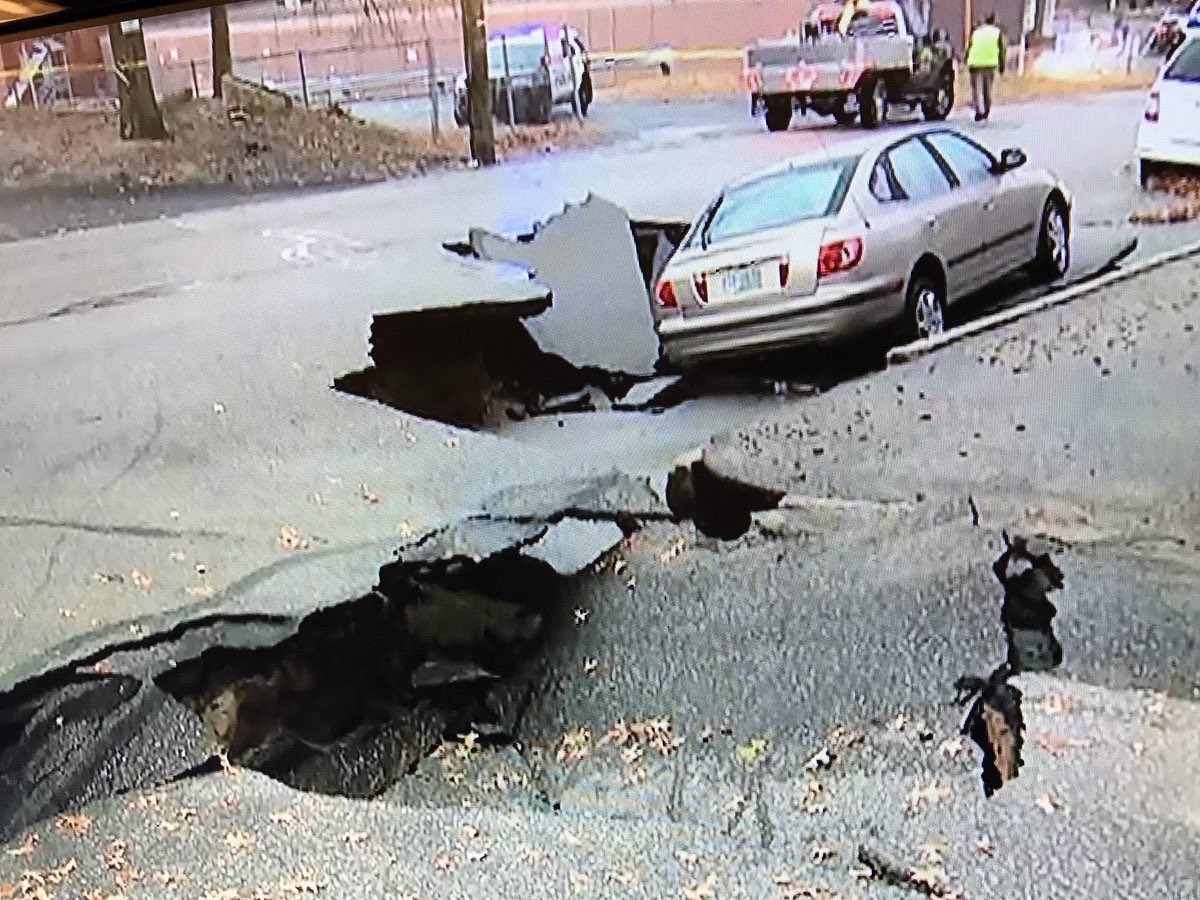 PeterGoodwin3's tweet image. Yes our #invisable #infrastructure needs to work! Did you #WashYourHands  today? It’s because you utility is there 24/7/365