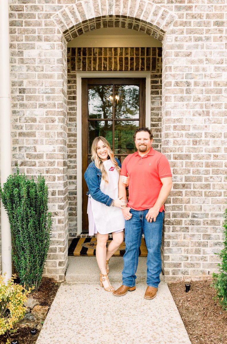 Walkinginmem's tweet photo. #ad Protect your family from mosquitoes & help support our country's blood supply! When you use code REDCROSS, @OrkinPest will donate $25 to @RedCross! Get your yard treated to protect your family's health & help support a great cause! #orkinpestcontrol https://t.co/9mM2dL8nHR https://t.co/59NMxVh9QU
