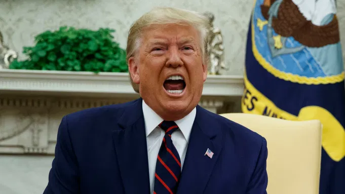 SAfmRadio's tweet photo. #TheDailyUpdate US President Donald Trump is working to reopen the economy quickly against recommendations from health experts to move cautiously to avoid a resurgence. #Covid19 has killed more than 80,000 people in the US, highest death toll globally @maratoaka #SAfmSoundAwake https://t.co/UzadYau3QP