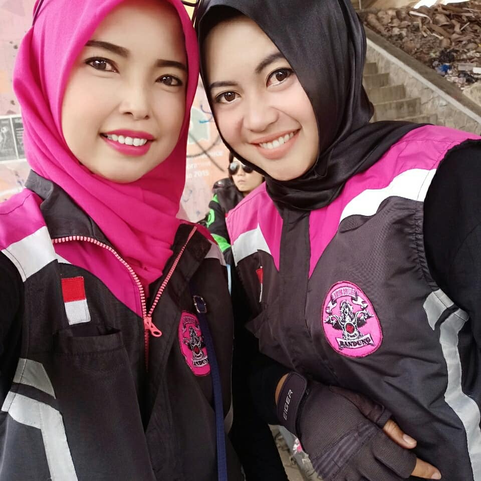 DesyElyca's tweet photo. Buat wargi bandung yang butuh #jastipbdg atau #ButuhDriverBandung yg d sekitaran paster pasirkaliki gunung batu cimahi setiabudi sarijadi cicendo bisa DM ke teh @innes00933993  pengiriman meluas ya 😊 @GojekOnTwitt @GrabOnTwitt @YoGojekYo @BrioBiruPlatDe @reddishaine @driver_Bdg https://t.co/YM7f8RBikZ