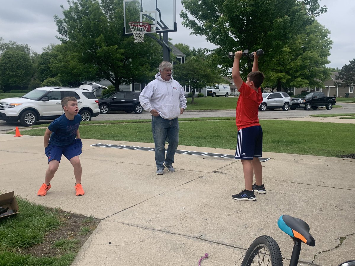 lora_wedd's tweet photo. Grandpa Dirks Driveway Gym! #workinghard #readyforsports @DirkWedd https://t.co/umXrZRJzXD