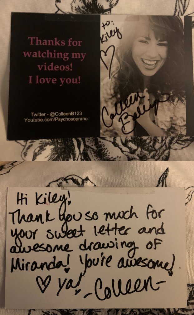 KileyReitano's tweet photo. @ColleenB123 Look at this "vintage" postcard I found. From 6+ years ago!! https://t.co/fQ6DiqCFAx