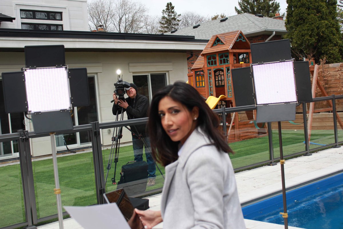 Farah Nasser tweet media