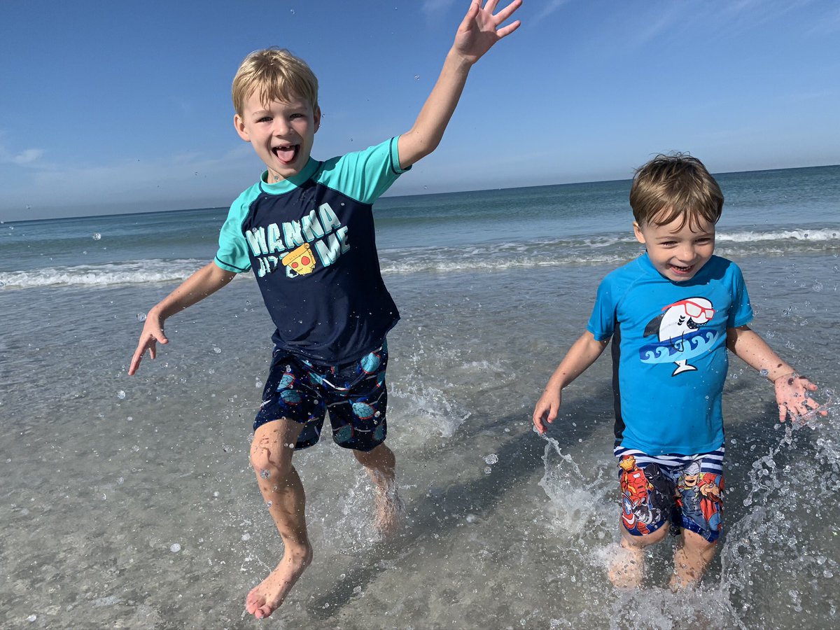 kmaloney54's tweet photo. Quarantine birthday celebrations for #MaxLeo & #SamKM https://t.co/u3u4PJZPbK