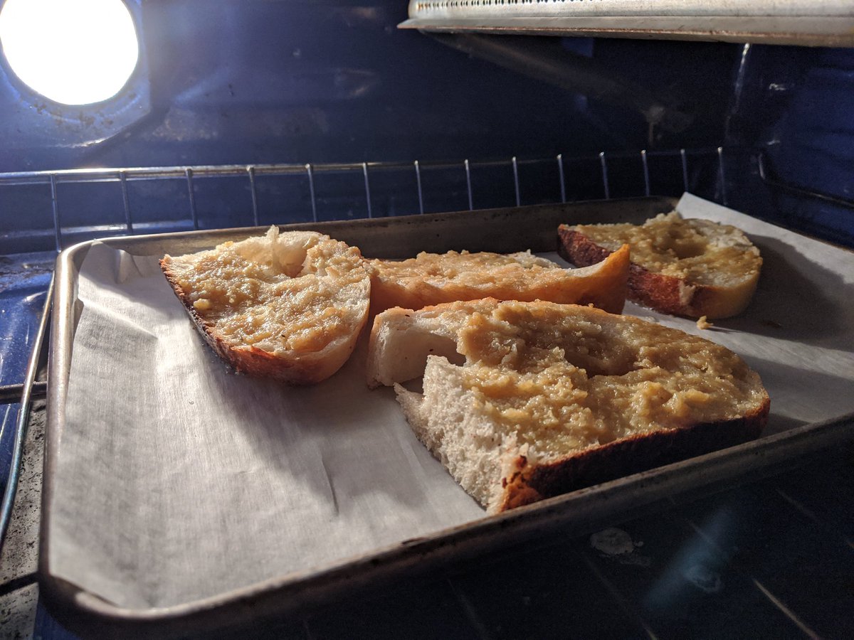 dave_eng's tweet photo. @caitlinjeaneliz Have you met....also including an obscene amount of garlic? https://t.co/MLXKscKP15