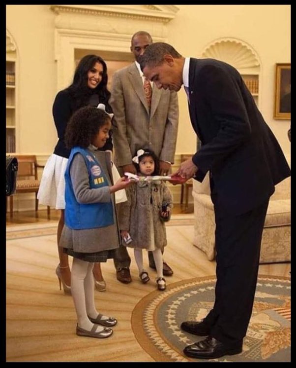AuthorJoeNBrown's tweet photo. I sure do miss President #Obama interacting with kids. He showed that he truly loved all kids throughout his Presidency. #ObamaAndKids #ObamaPlusKids #ObamaKids. #KobeBryant #Kids https://t.co/6q5mMbJX69