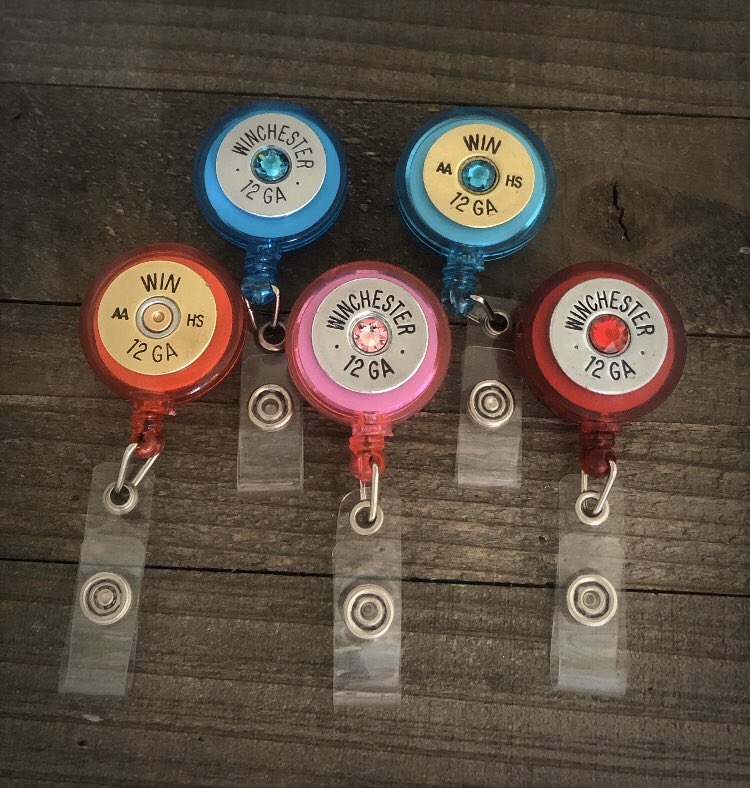 Bullets4Belles's tweet photo. Badge reels!! 👩🏻‍⚕️👩🏻‍⚕️ https://t.co/4KPKMuwQlv