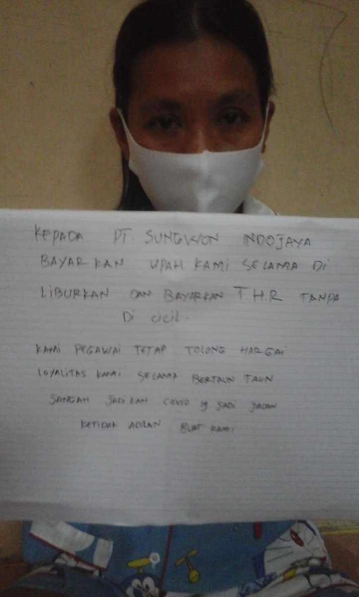 akank_putra's tweet photo. the workers who claim their rights, PT.  SUNGWON INDOJAYA must pay workers' wages when they are home, and the brand owner must also be responsible @Target, @IKEAUSA, @KeelToys @KasbiIndo https://t.co/yxpOX8oRJr