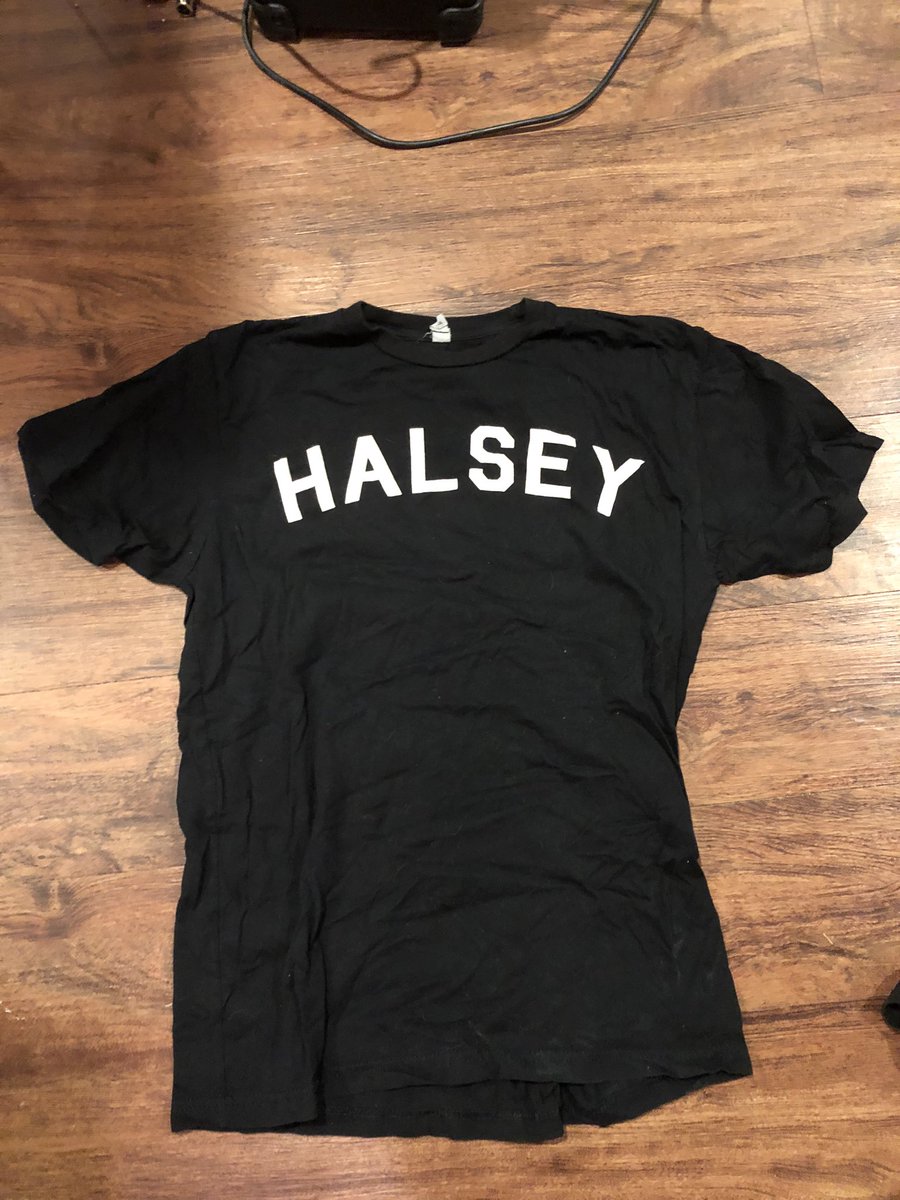 this halsey shirtold but good$10 including shippingsize M