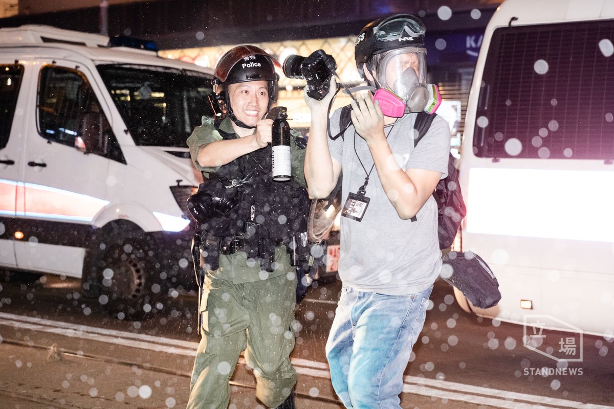 @IFEX @HongKongFP @rthk_enews @USPhongkong The #HongKongPolice have targeted the journalists, the devil cops always using a gun to point at the camera and pepper spray them. #PoliceBrutality #PoliceState