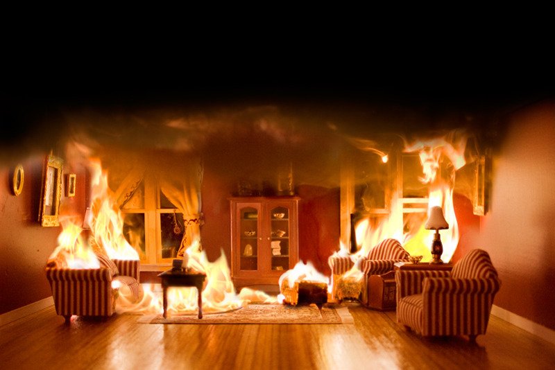 ExecutiveGuards's tweet photo. If you're trapped in a burning or smoky room,  while waiting for rescue or trynna escape, try and lie low at the bottom of the room, that's where you're likely to get cooler air.
#StaySafe https://t.co/HPnmsx68nn