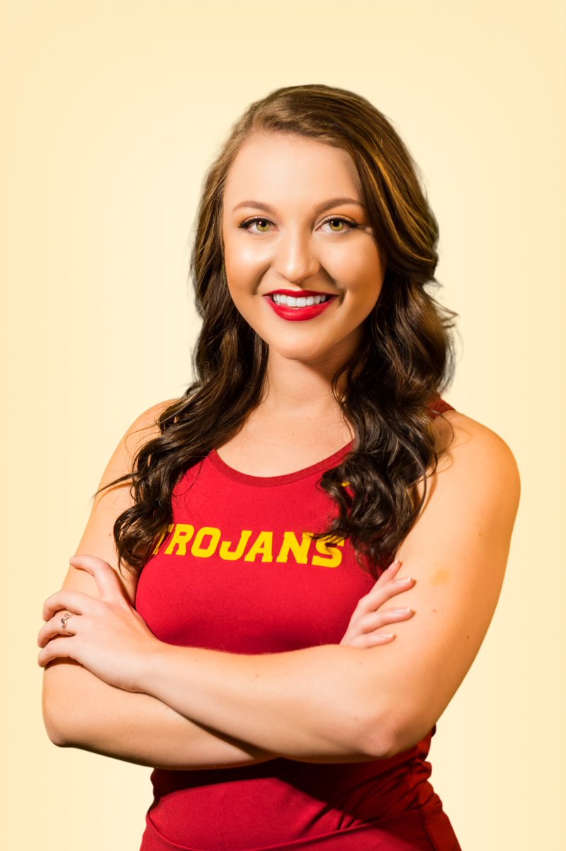 morrison_math's tweet photo. MY SISTER IS GRADUATING ON FRIDAY! I'm so proud of this amazing young lady! Congrats to my lovely baby sister @ashleym_rose5βοΈ FIGHT ON! #USCGrad #2020Trojan #USCMemories @USCMarshall @PresidentFolt #uscspiritleaders https://t.co/EKEfLu4xZV