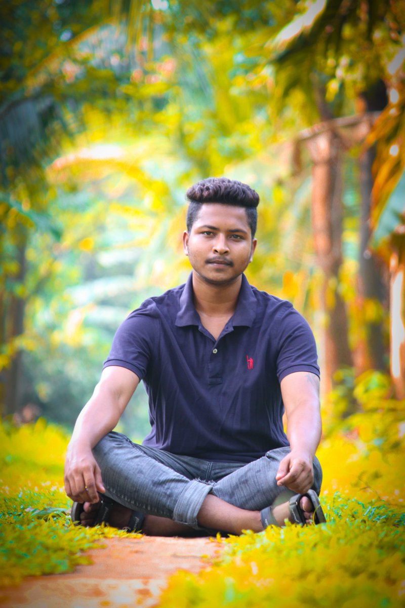 খুব টেনশনে আছি ছোটোবেলায় যাদের
 সাথে বর বউ খেলছি তাদের কাউকে তো ডিভোর্স দেয়নি