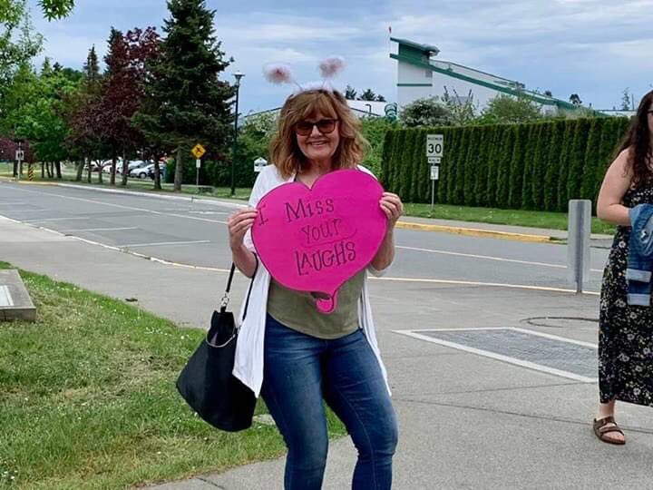 Julie McManus (@rejulinating) on Twitter photo The traffic jam of the century <a href="/SD63KELSET/">KELSET Elementary</a> <a href="/sd63schools/">SD 63 Saanich</a> #facetoalmostface #thankyouRCMP KELSET staff misses their kids SOOO much that we had to have a parade. The traffic jam of the century <a href="/SD63KELSET/">KELSET Elementary</a> <a href="/sd63schools/">SD 63 Saanich</a> #facetoalmostface #thankyouRCMP KELSET staff misses their kids SOOO much that we had to have a parade.