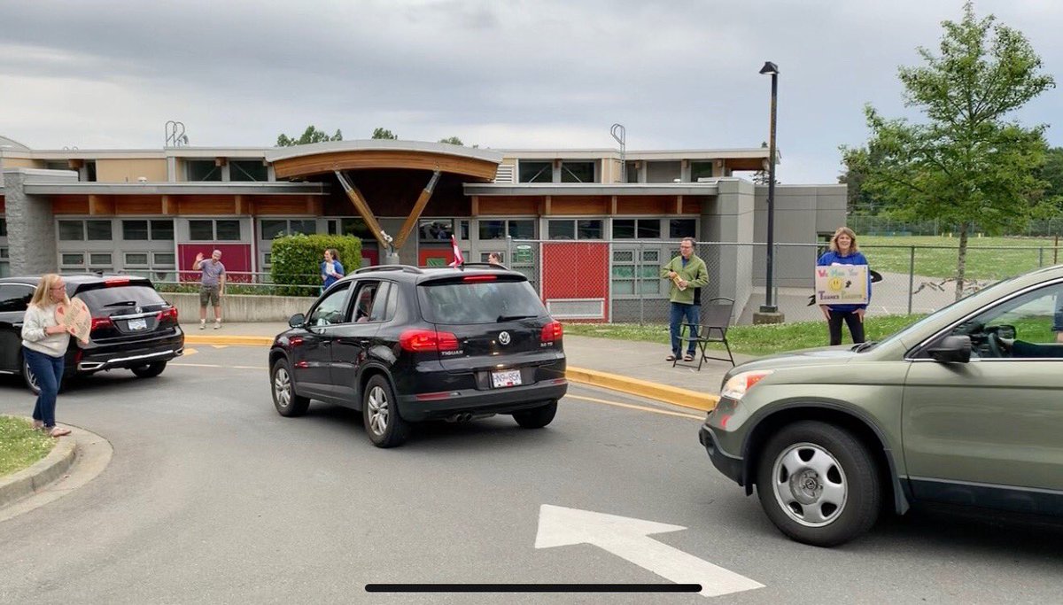 Julie McManus tweet media